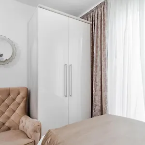 View Apartment Split