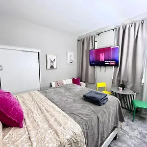 Cozy In Heart Manhattan #20 Apartment